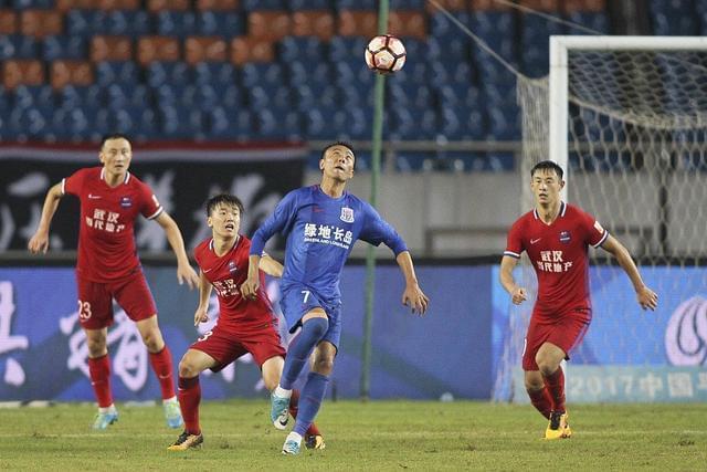 亚冠倒计时；尼斯今晨主帅复盘；细节引发关注；气氛紧张；训练强度明显提升的简单介绍