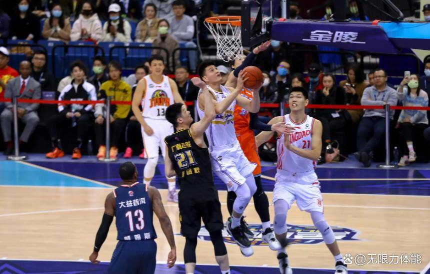 开云-包含清晨体能课后，成都蓉城篮板制胜备战欧篮联，信心回归，更衣室氛围转暖的词条